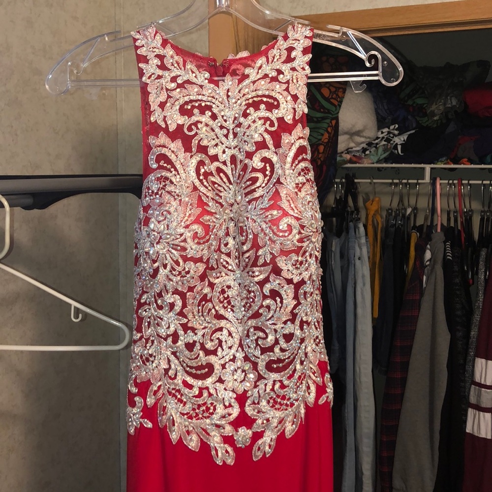 Woman’s size 0 prom dress worn once- FOR SALE!!!!!